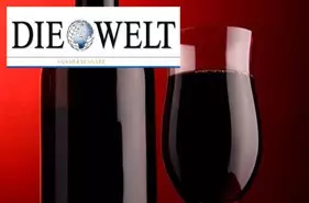 Un prestigioso periodista alemán defiende el consumo de vino tinto español en el verano