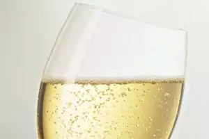 ¿Cuántas burbujas hay en una botella de champagne o vino espumoso?