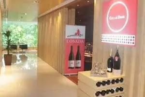 Losada Vinos de Finca presenta sus vinos en Malasia