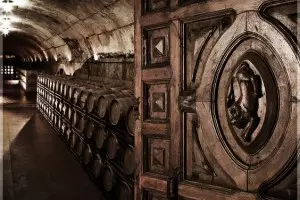 11.250 son las gotas de vino que caben en una botella de Jean Leon