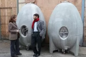 Cubas futuristas para vinos aristocráticos