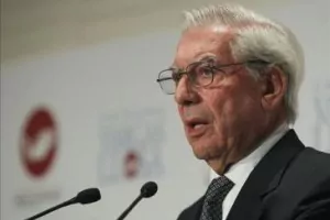 Vargas Llosa ensalza el vino como columna vertebral de la cultura occidental