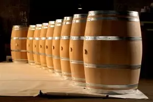 El roble español y húngaro son alternativa a la crianza del Rioja
