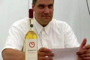 Pascal Miche produce en Quebec el primer vino de tomates hecho en el mundo