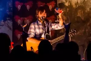 D.O. Valdepeñas vive con Business&Wine y El Pescao su noche más joven