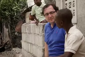 Bodegas Muga cambia vino por educación en Haití