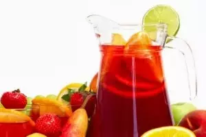 La denominación «sangría» será solo para la bebida producida en España y Portugal