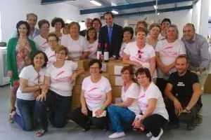 Una asociación de mujeres lanza un vino solidario contra el cáncer de mama