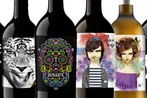 Elegantes, divertidos, originales,… el vino se viste de seda para captar a un consumidor cada vez más exigente