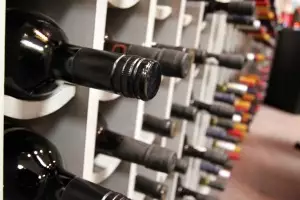 Los siete errores más comunes a la hora de guardar los vinos en casa