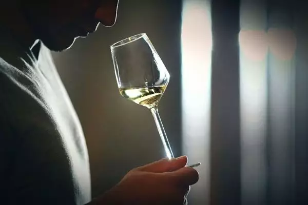 8 maneras de catar el vino