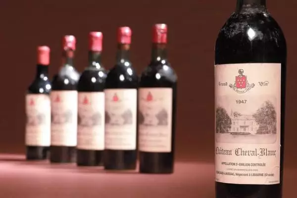 Las botellas de vino más caras de la historia y las peculiares anécdotas detrás de ellas