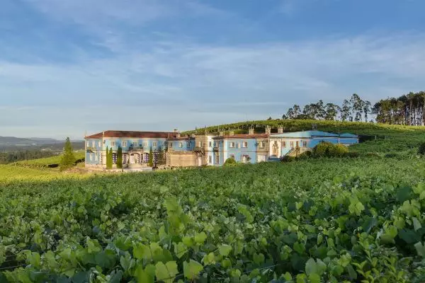 Bodegas Baigorri, de Rioja Alavesa, adquiere la Bodega Granbazán, de Rías Baixas