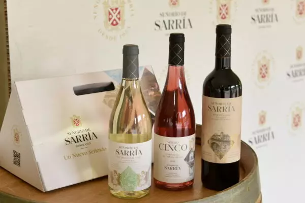 Bodega de Sarría presenta la nueva imagen de su gama de vinos