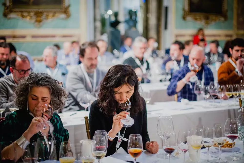 La mejor pareja de catadores de vino se corona en el 15º Premio Vila Viniteca